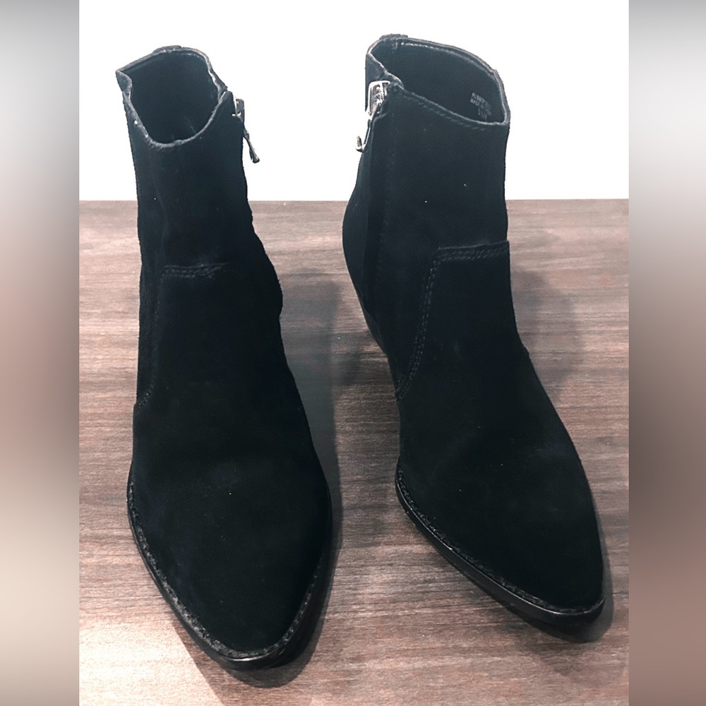 Ann Taylor Black Suede Booties. Size 5 1/2